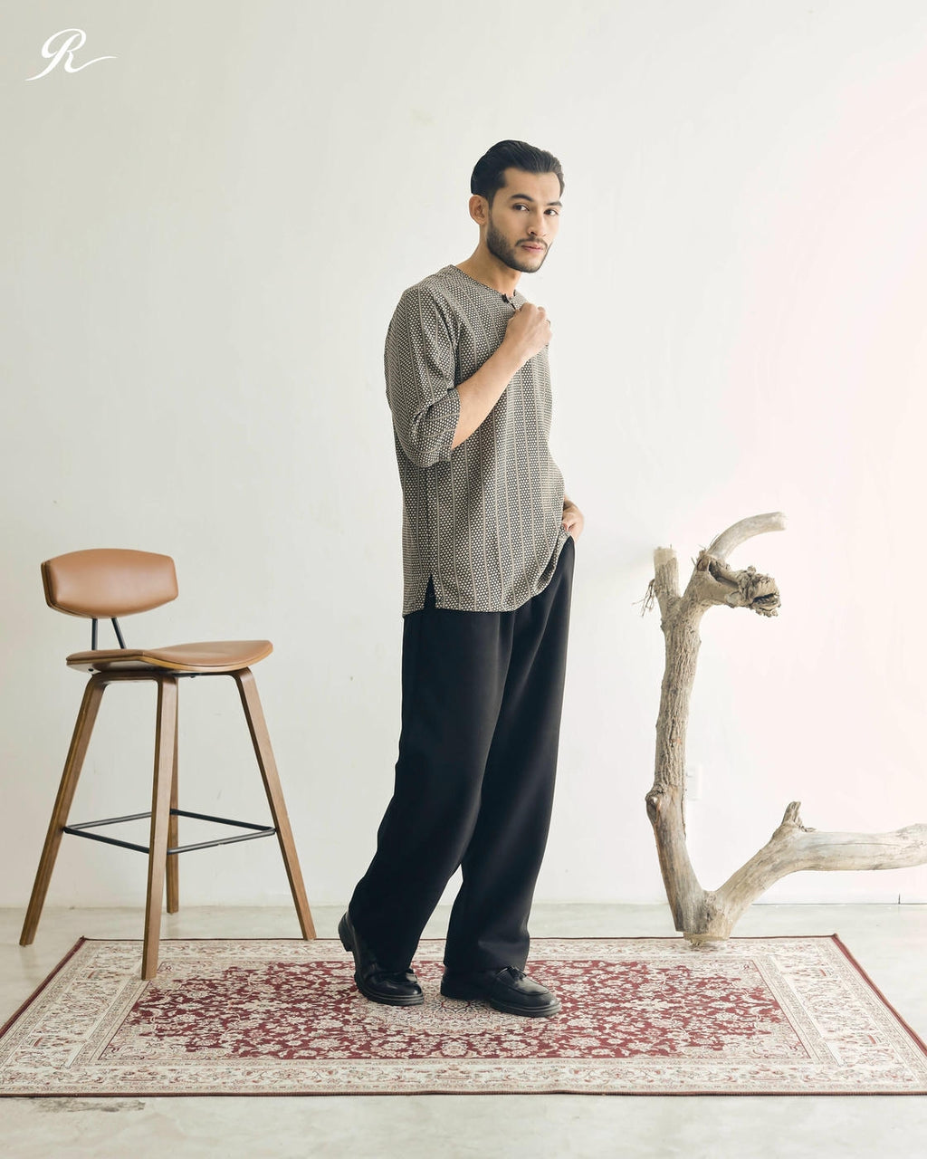 TEDUH SIRI : THREE QUARTER SLEEVE TOP - BLACK