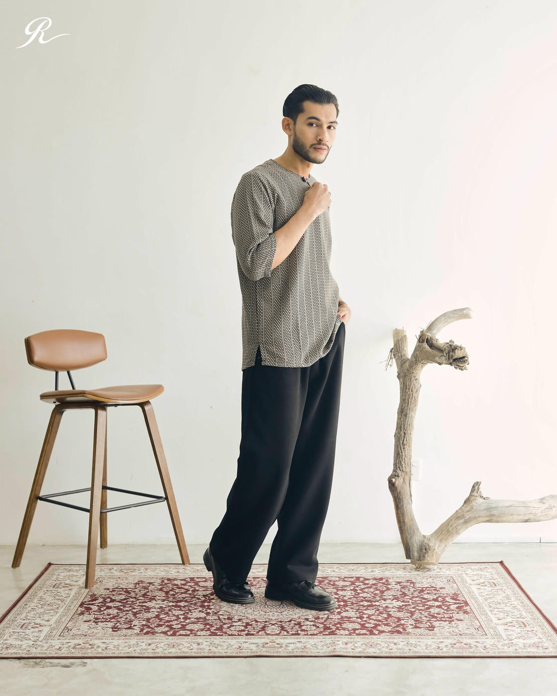 TEDUH SIRI : THREE QUARTER SLEEVE TOP - BLACK