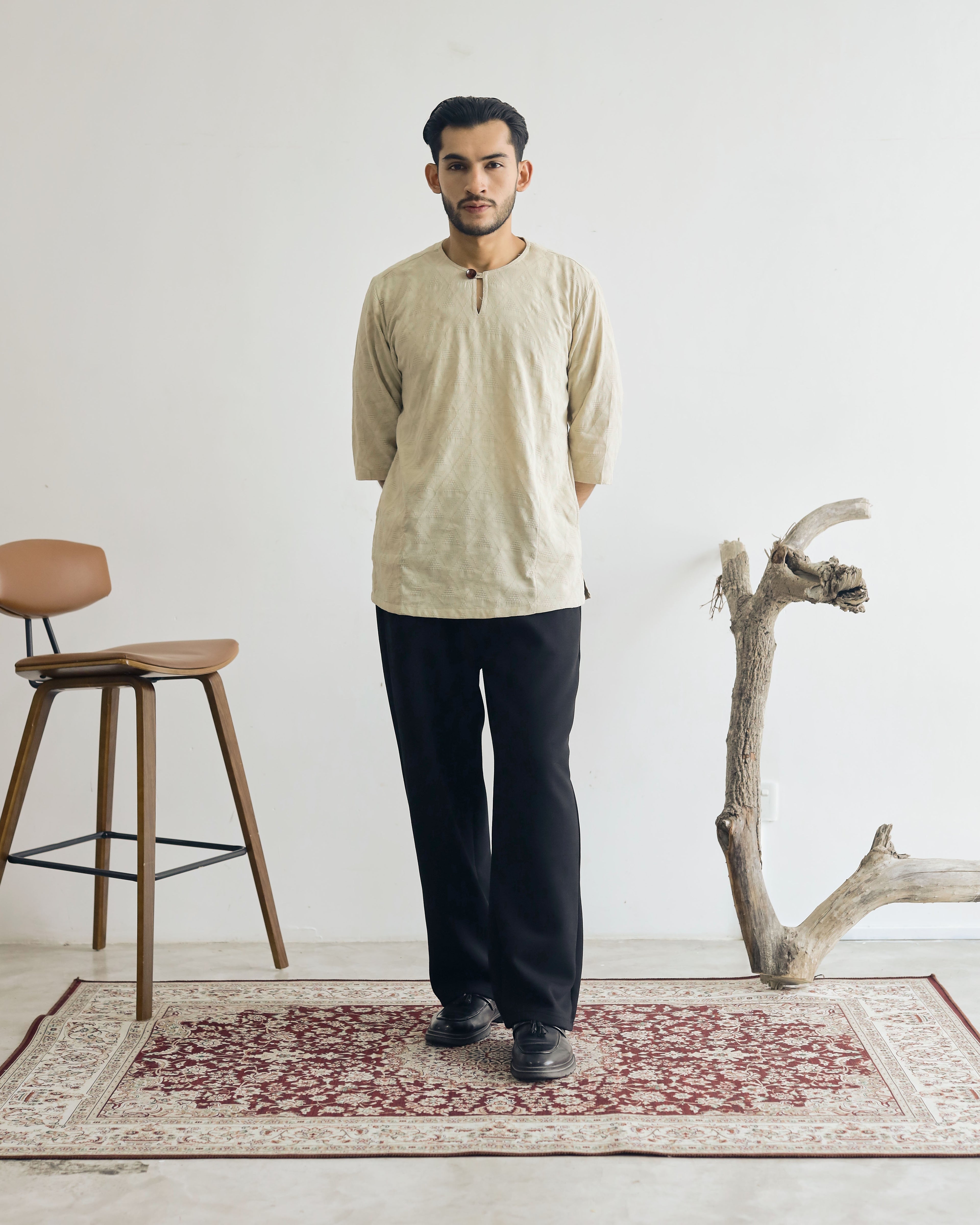 KUDRAT SIRI : THREE QUARTER SLEEVE TOP - BEIGE