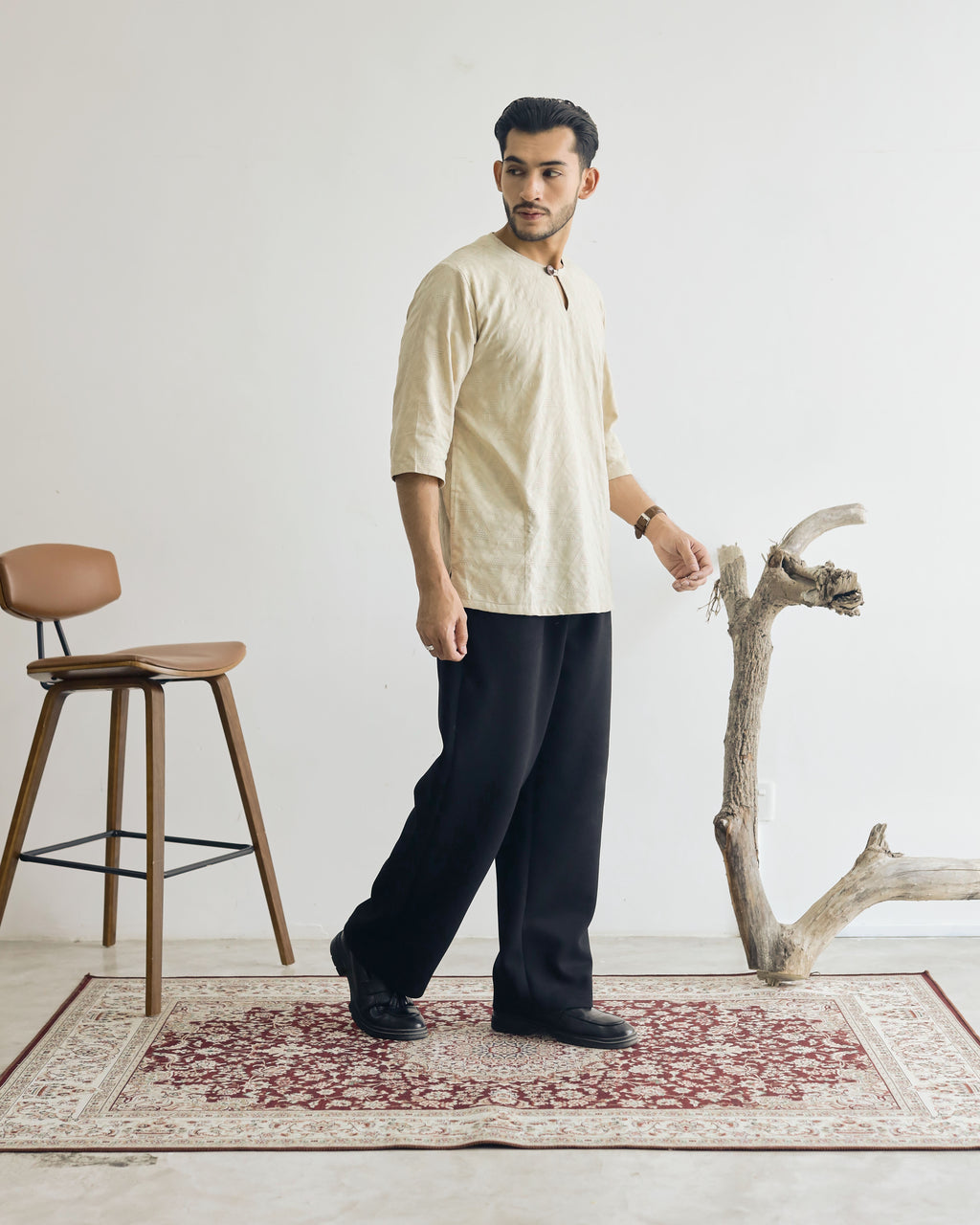 KUDRAT SIRI : THREE QUARTER SLEEVE TOP - BEIGE