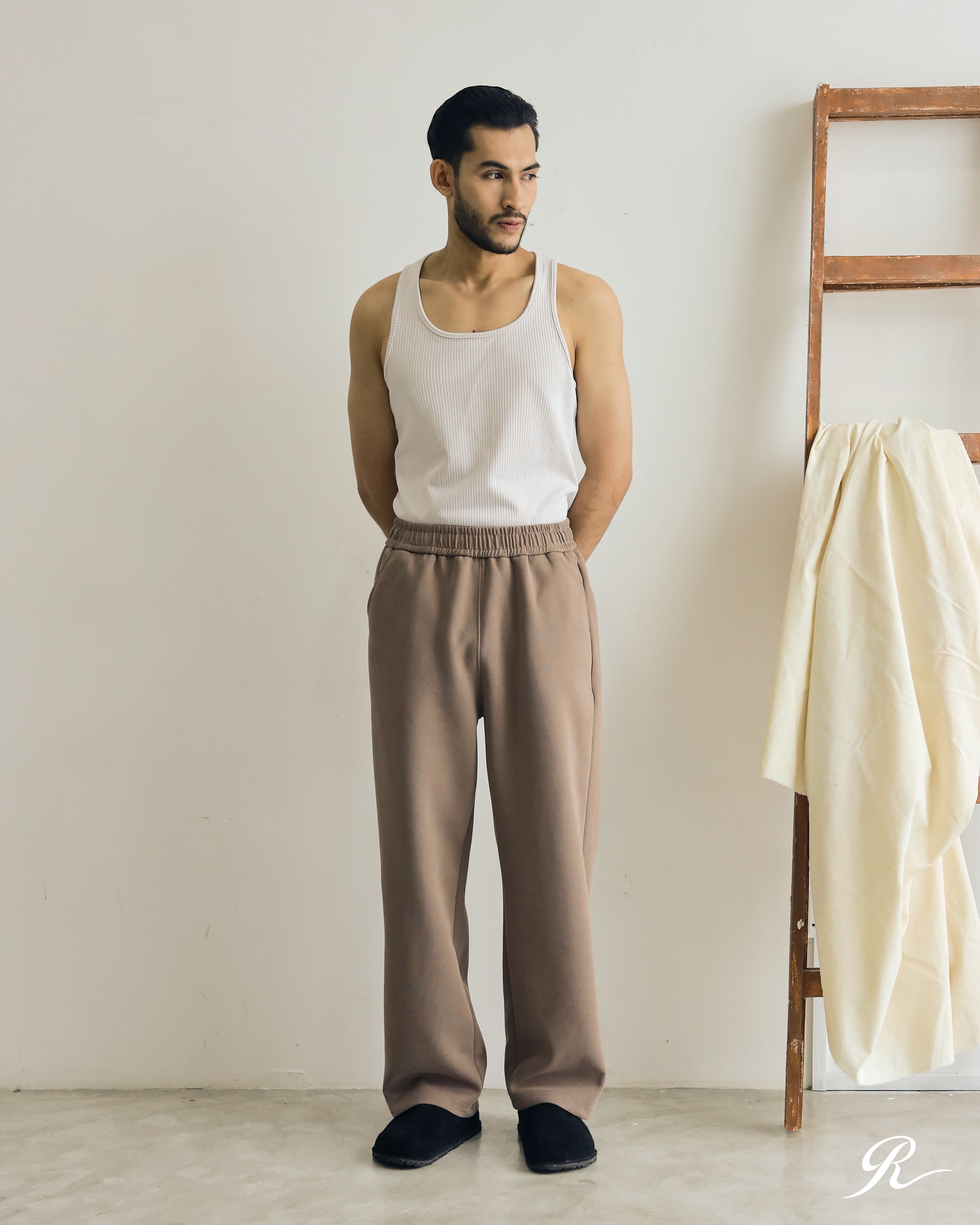 RUH : GROUNDWORK SWEATPANTS - KHAKI