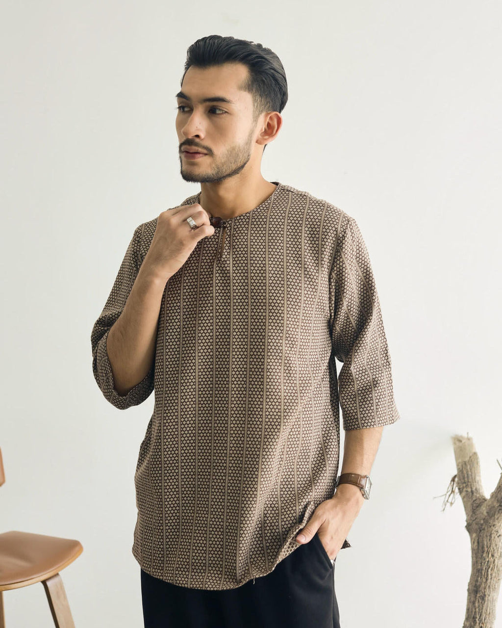 TEDUH SIRI : THREE QUARTER SLEEVE TOP - BROWN