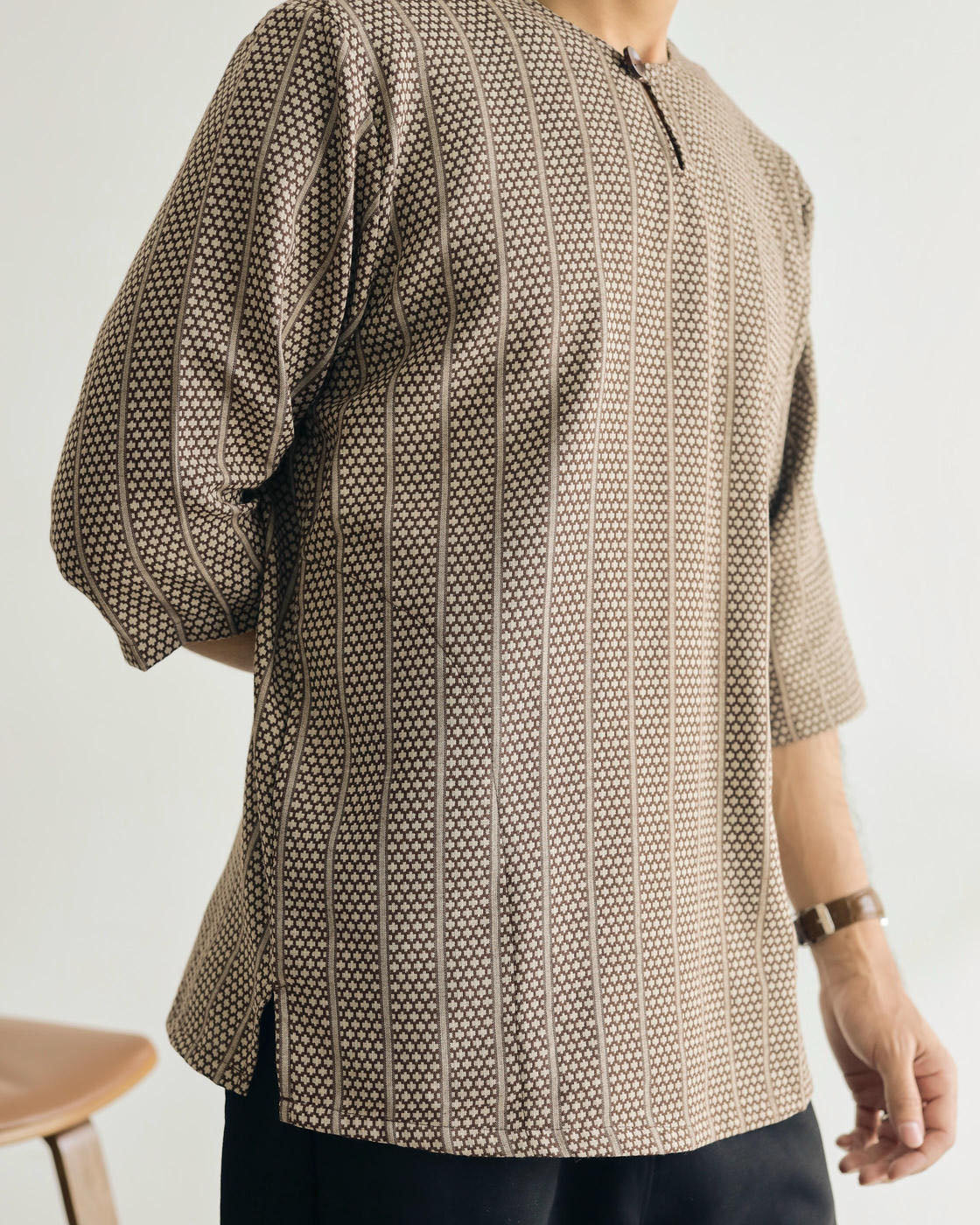 TEDUH SIRI : THREE QUARTER SLEEVE TOP - BROWN