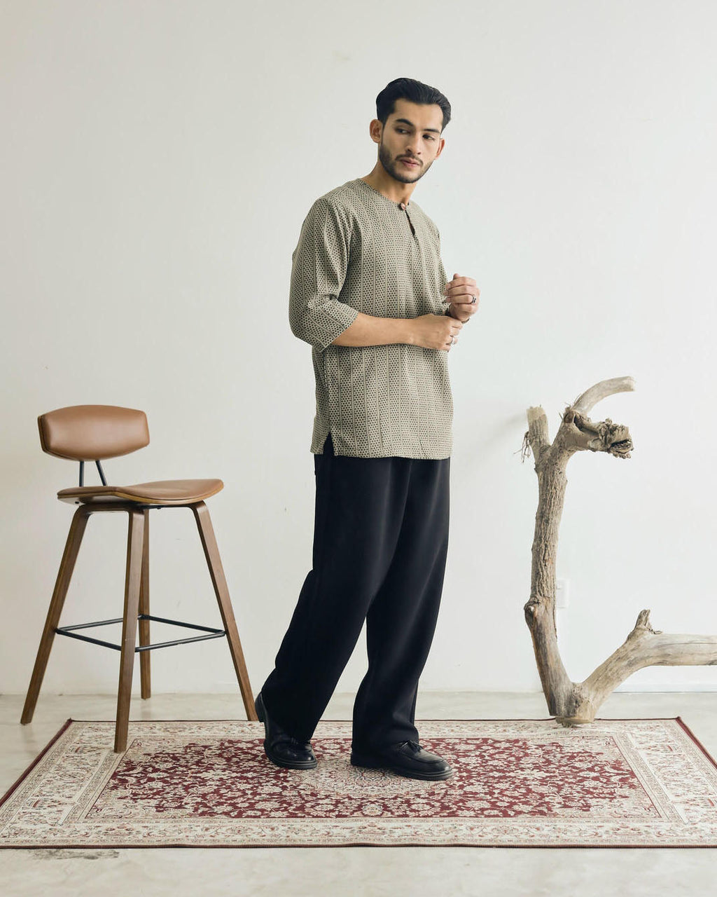 TEDUH SIRI : THREE QUARTER SLEEVE TOP - GREEN