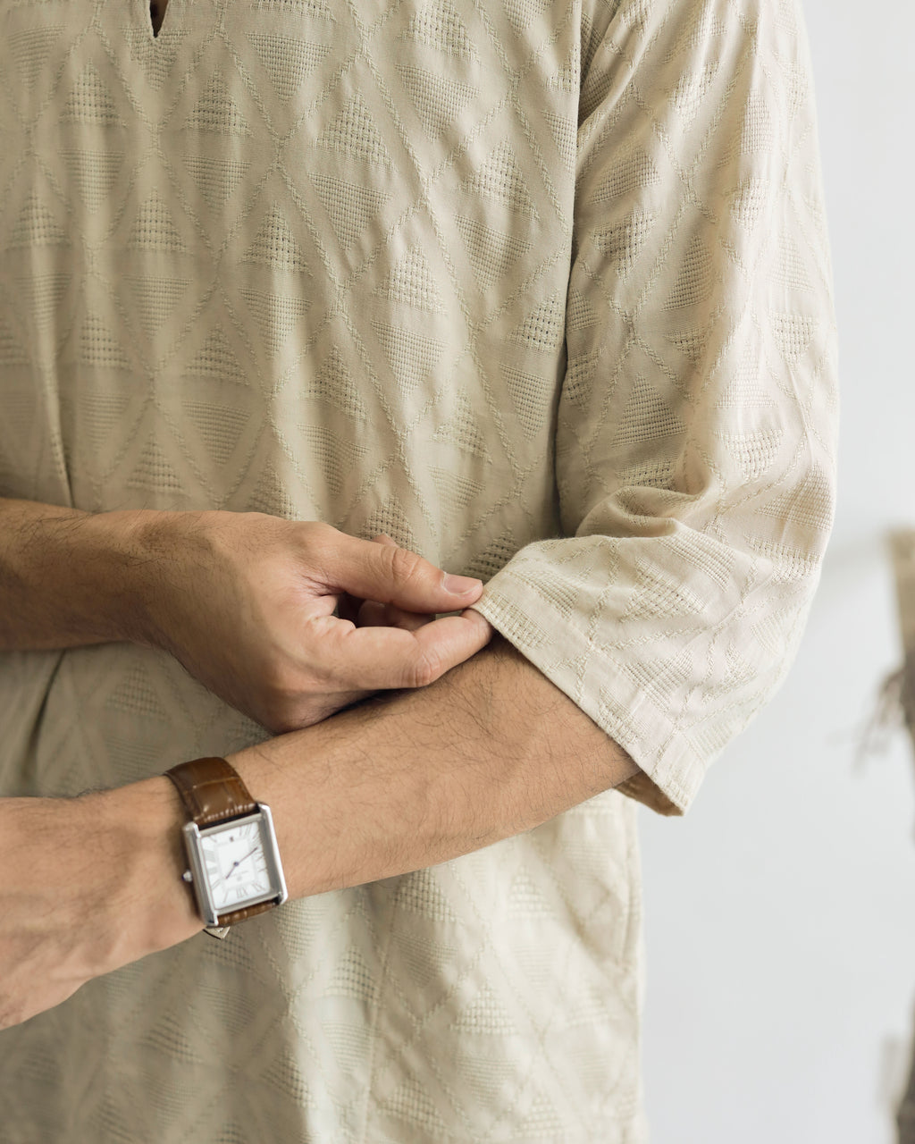 KUDRAT SIRI : THREE QUARTER SLEEVE TOP - BEIGE