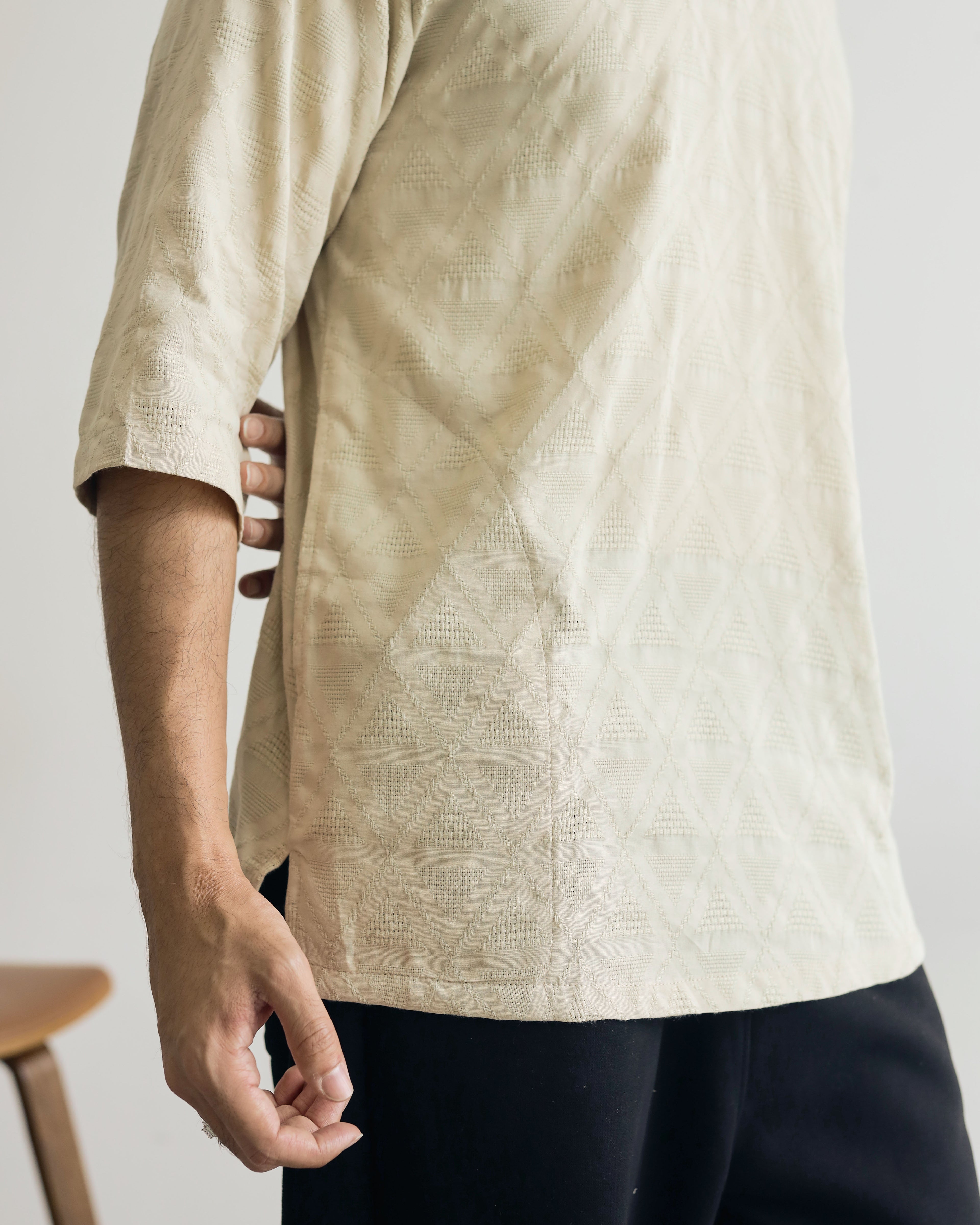 KUDRAT SIRI : THREE QUARTER SLEEVE TOP - BEIGE
