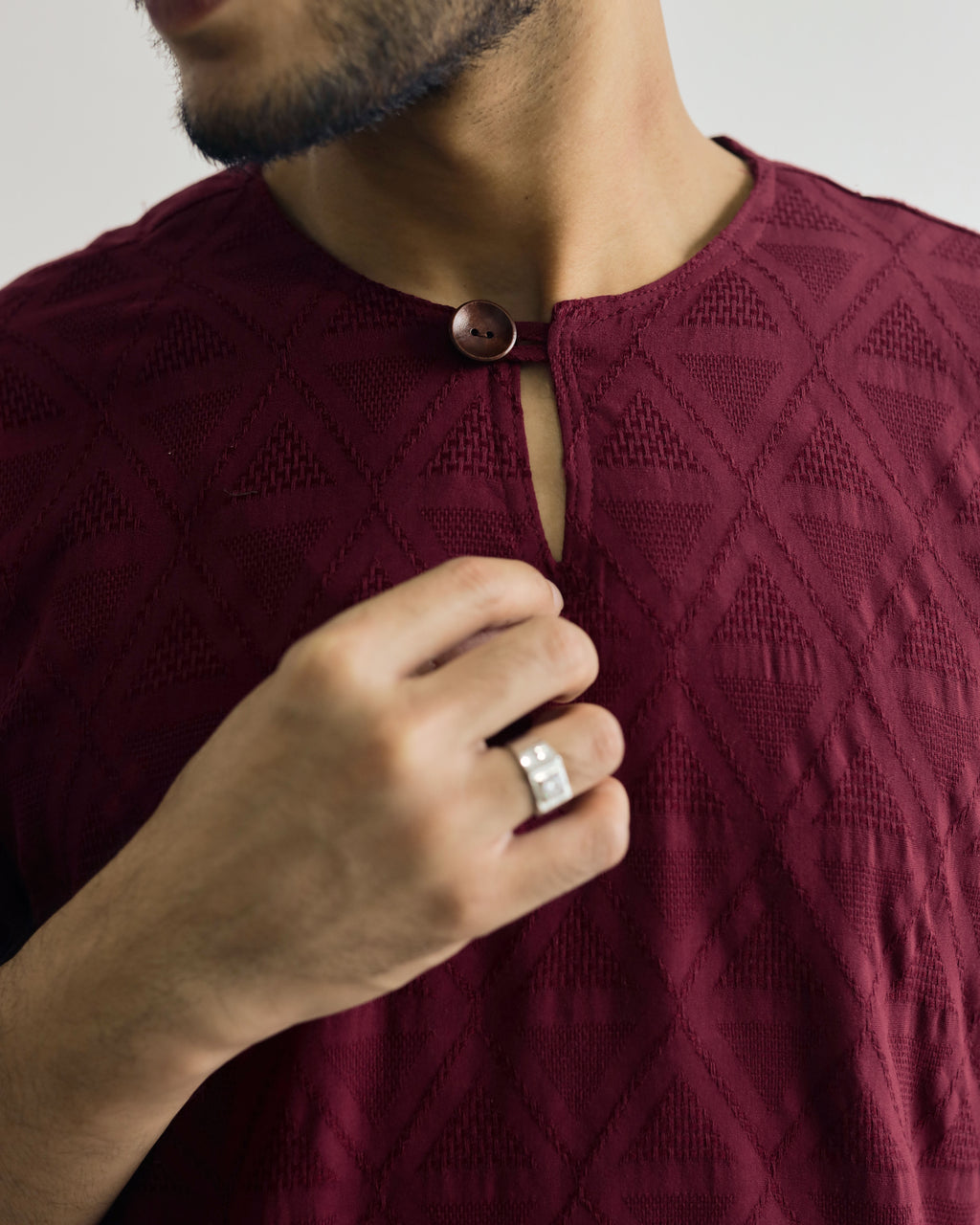 KUDRAT SIRI : THREE QUARTER SLEEVE TOP - BURGUNDY
