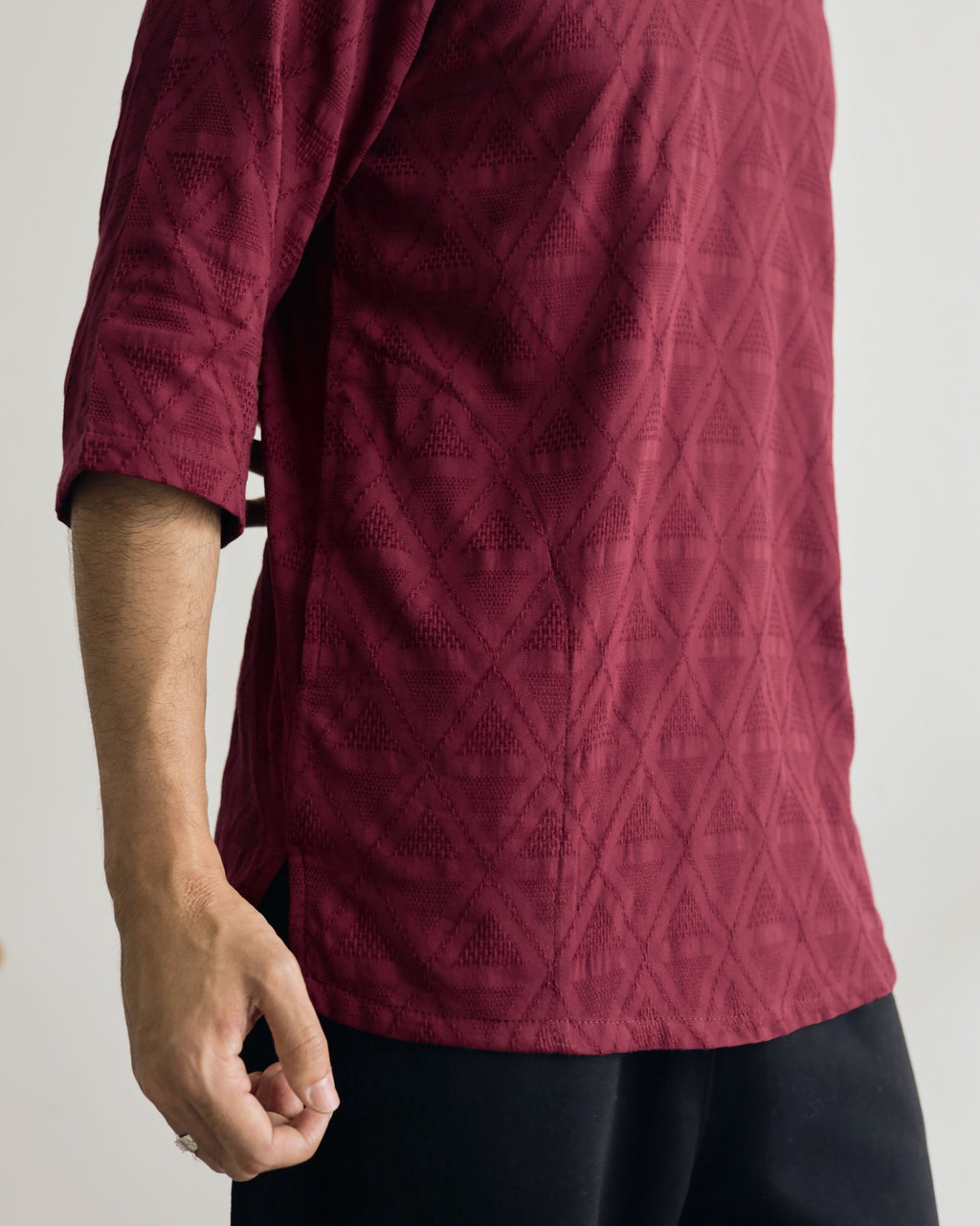 KUDRAT SIRI : THREE QUARTER SLEEVE TOP - BURGUNDY